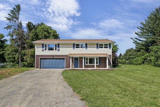 2660 Spring Hill Drive, Stoughton, WI 53589