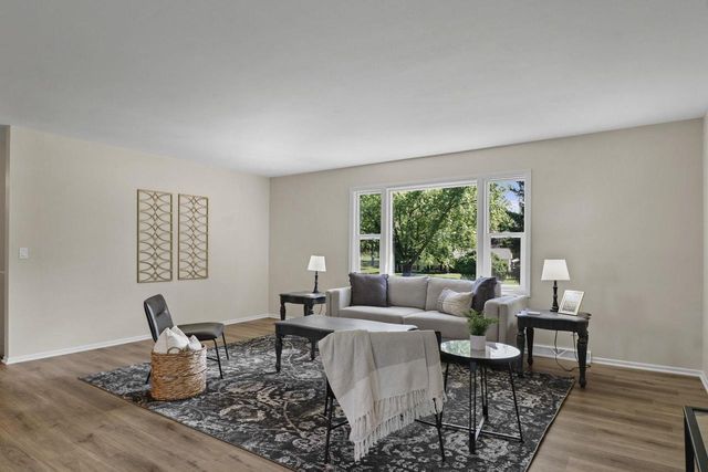 2660 Spring Hill Drive, Stoughton, WI 53589