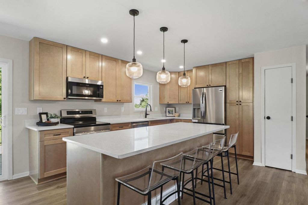 2660 Spring Hill Drive, Stoughton, WI 53589