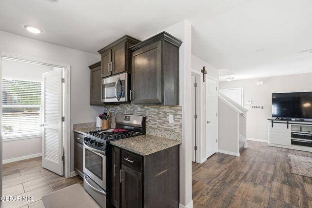 6429 SARA BETH Place, El Paso, TX 79932