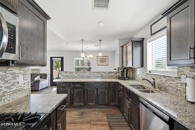 6429 SARA BETH Place, El Paso, TX 79932