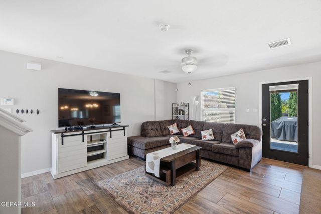 6429 SARA BETH Place, El Paso, TX 79932