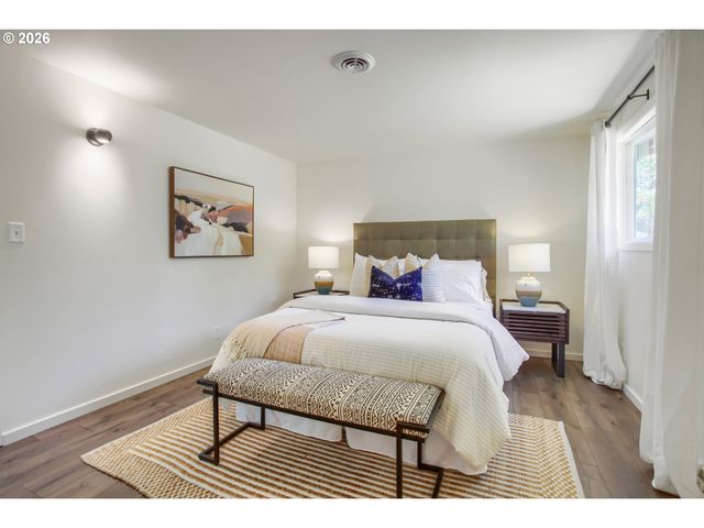 6535 Sw MILES Ct, Portland, OR 97223