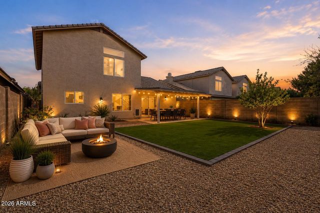 1944 E FELLARS Drive, Phoenix, AZ 85022