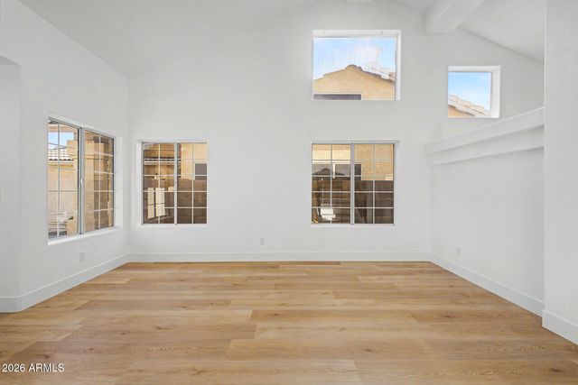 1944 E FELLARS Drive, Phoenix, AZ 85022