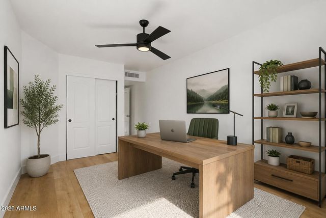 1944 E FELLARS Drive, Phoenix, AZ 85022