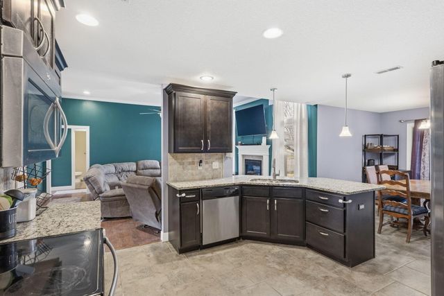 4515 WEYBRIDGE DR, Columbia, MO 65203