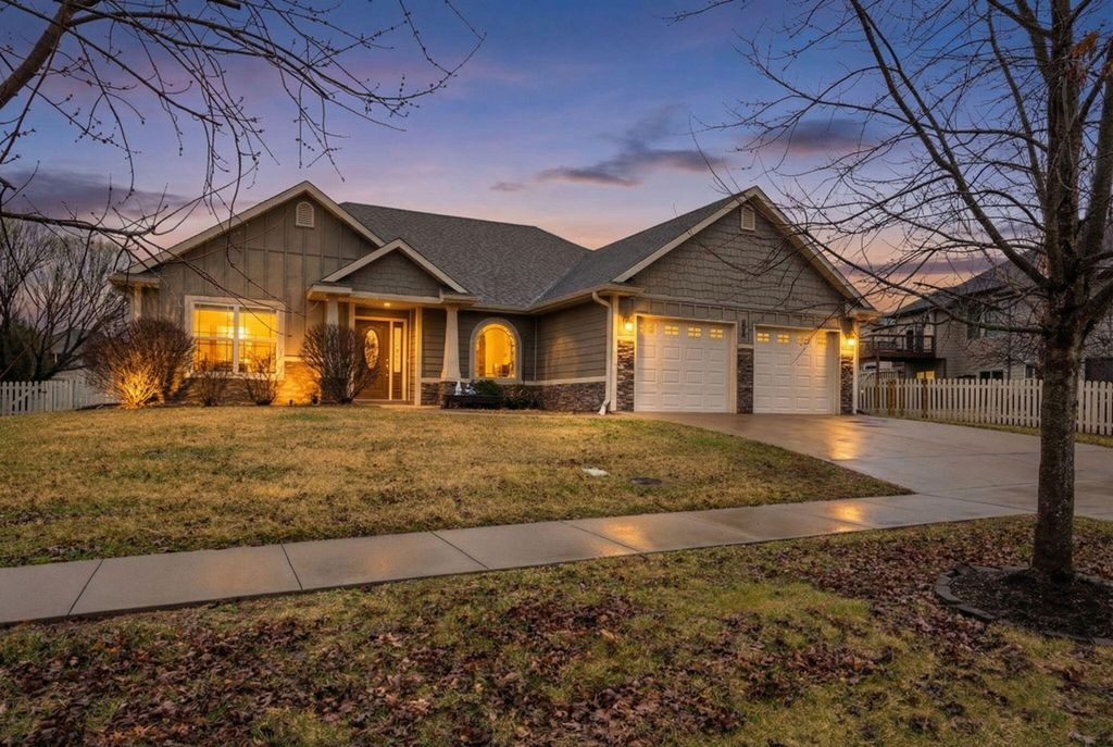 4515 WEYBRIDGE DR, Columbia, MO 65203