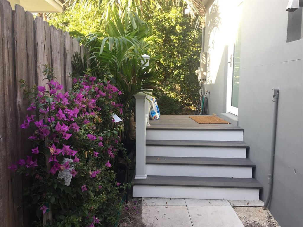 1307 SW 18th Court, Fort Lauderdale, FL 33315
