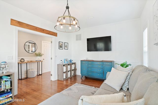109 Seward Avenue, Toms River, NJ 08753