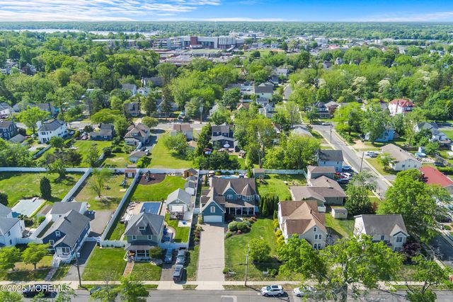 109 Seward Avenue, Toms River, NJ 08753