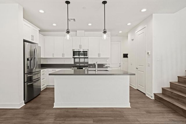 3251 Crecida, Carlsbad, CA 92010