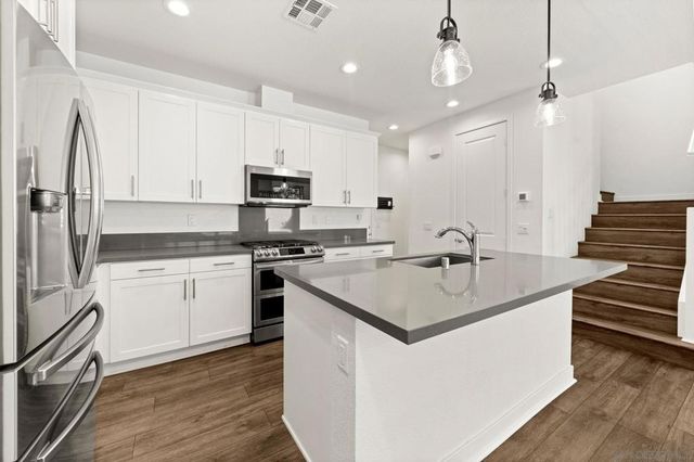 3251 Crecida, Carlsbad, CA 92010