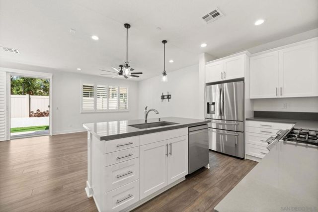 3251 Crecida, Carlsbad, CA 92010