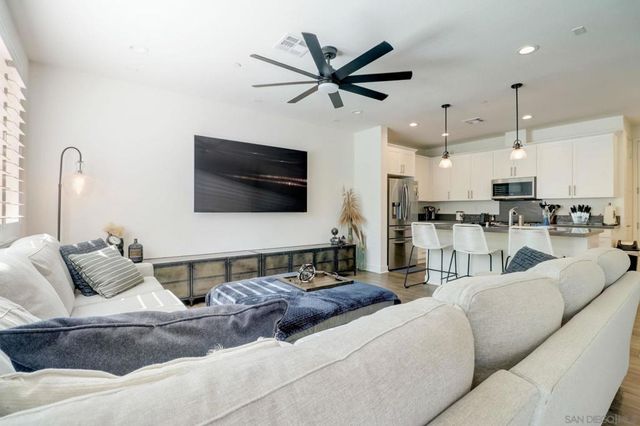 3251 Crecida, Carlsbad, CA 92010