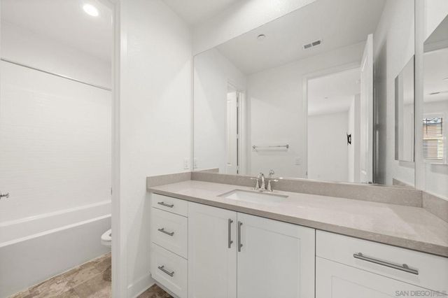 3251 Crecida, Carlsbad, CA 92010