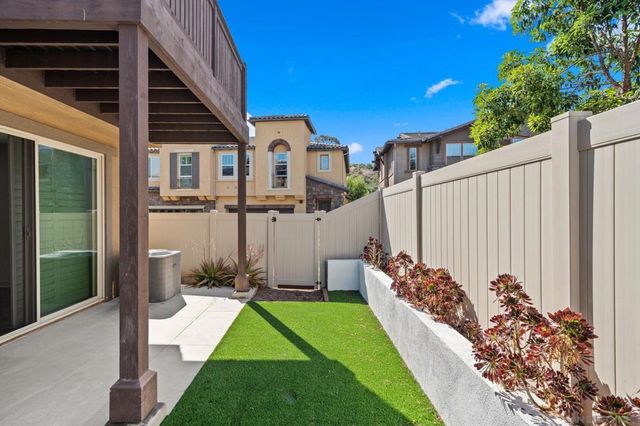 3251 Crecida, Carlsbad, CA 92010