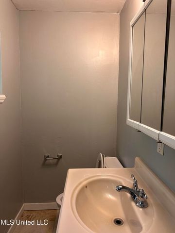 5709 Meadowview Drive, Moss Point, MS 39562