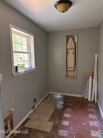 5709 Meadowview Drive, Moss Point, MS 39562