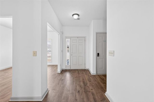 1412 Silvergate Way, Winder, GA 30680