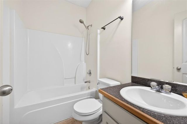 1412 Silvergate Way, Winder, GA 30680