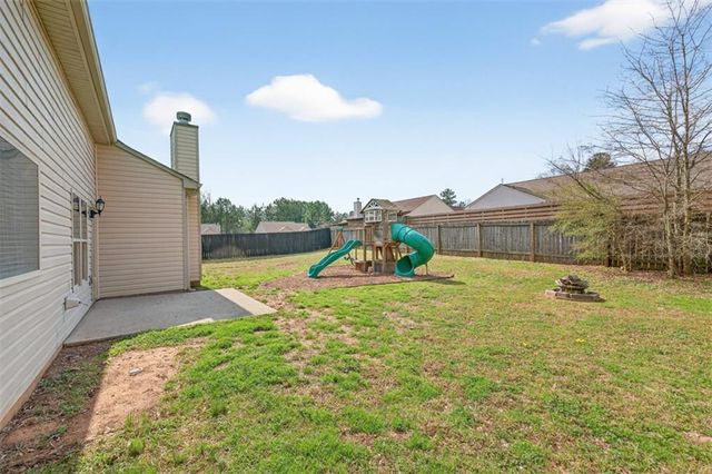 1412 Silvergate Way, Winder, GA 30680