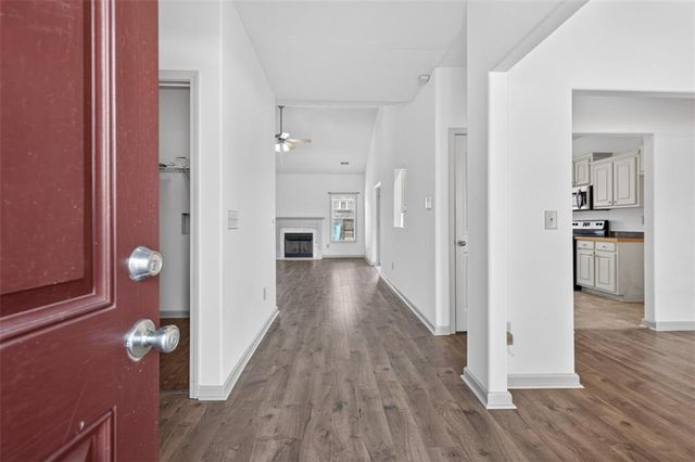 1412 Silvergate Way, Winder, GA 30680