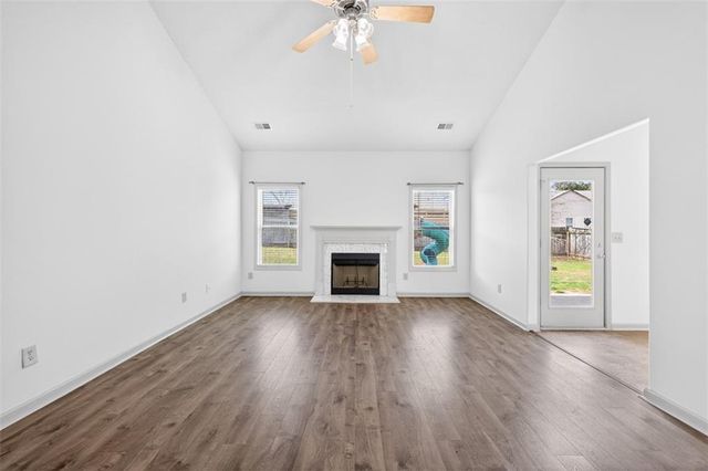 1412 Silvergate Way, Winder, GA 30680