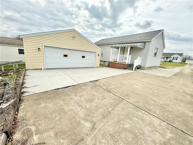 505 E Hazelcroft Ave, New Castle, PA 16105