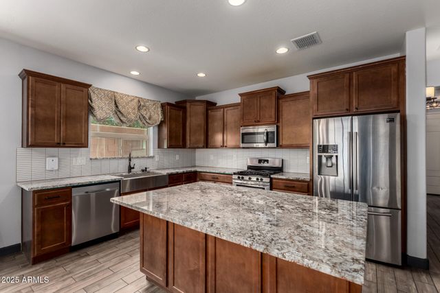 9302 W GEORGIA Avenue, Glendale, AZ 85305