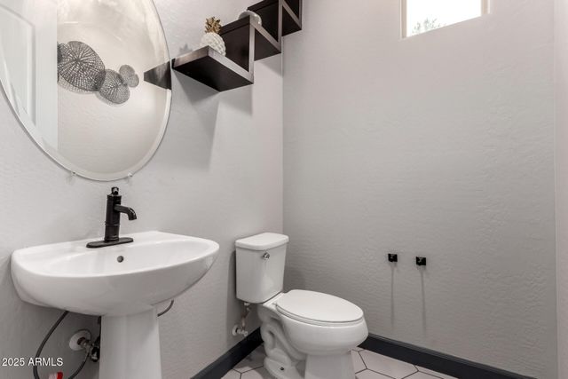 9302 W GEORGIA Avenue, Glendale, AZ 85305