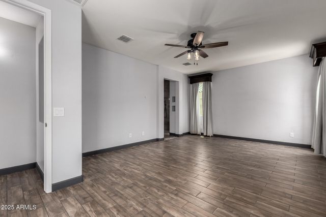 9302 W GEORGIA Avenue, Glendale, AZ 85305