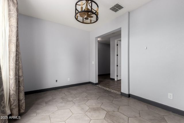 9302 W GEORGIA Avenue, Glendale, AZ 85305