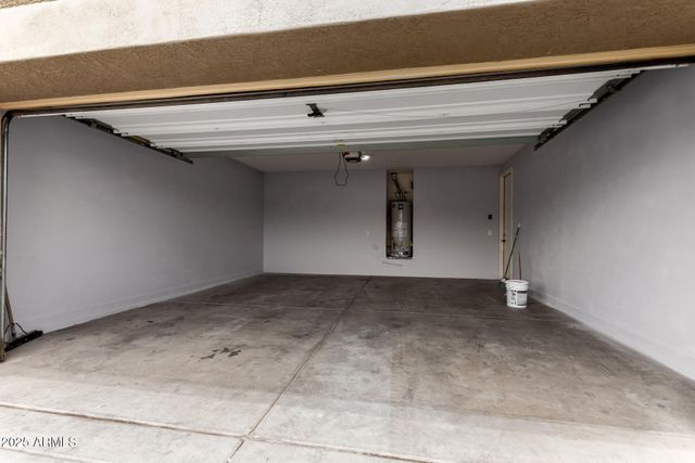 9302 W GEORGIA Avenue, Glendale, AZ 85305