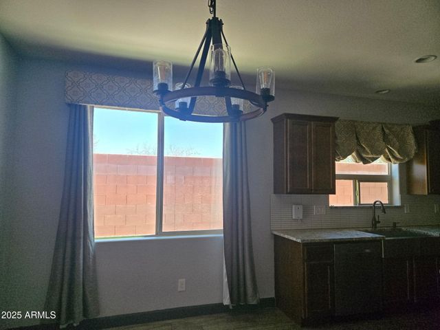 9302 W GEORGIA Avenue, Glendale, AZ 85305