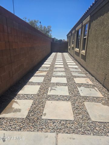 9302 W GEORGIA Avenue, Glendale, AZ 85305