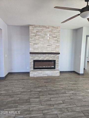 9302 W GEORGIA Avenue, Glendale, AZ 85305