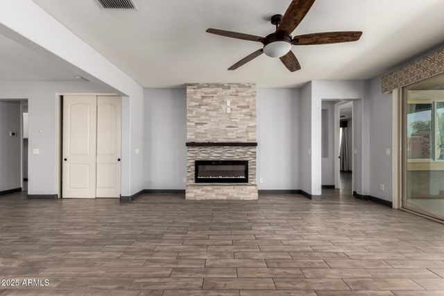 9302 W GEORGIA Avenue, Glendale, AZ 85305