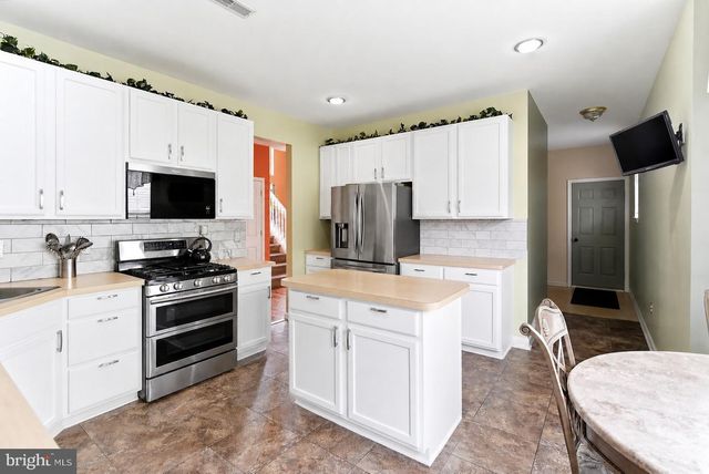 181 GLENWOOD AVE, Burlington, NJ 08016