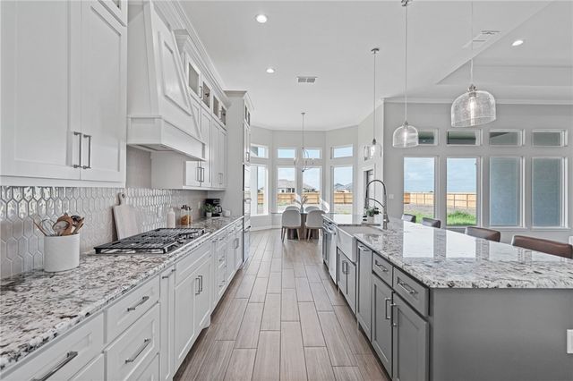 725 Mama Fefi Dr, Corpus Christi, TX 78414