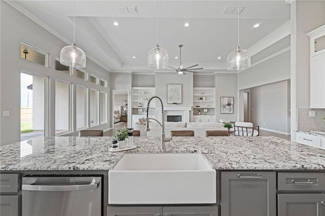 725 Mama Fefi Dr, Corpus Christi, TX 78414