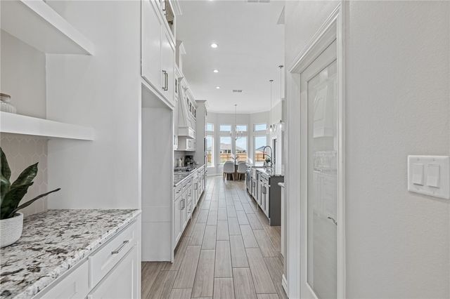725 Mama Fefi Dr, Corpus Christi, TX 78414