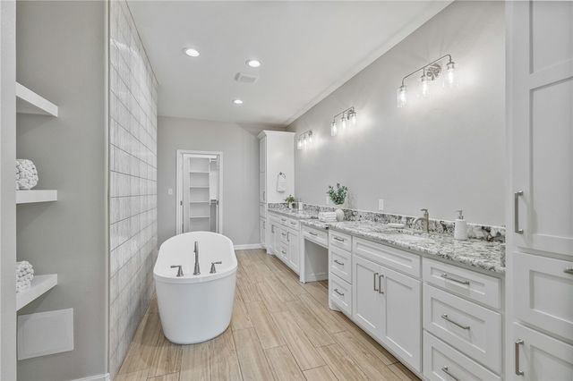 725 Mama Fefi Dr, Corpus Christi, TX 78414