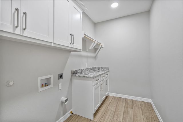 725 Mama Fefi Dr, Corpus Christi, TX 78414