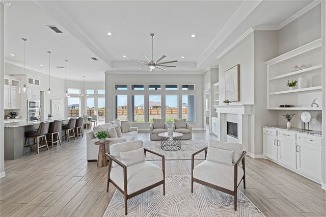 725 Mama Fefi Dr, Corpus Christi, TX 78414