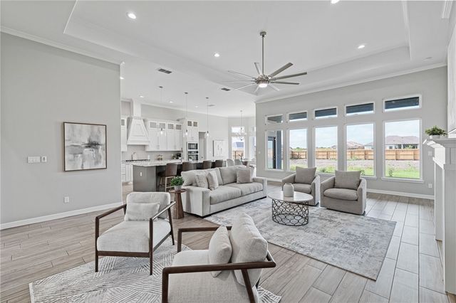 725 Mama Fefi Dr, Corpus Christi, TX 78414