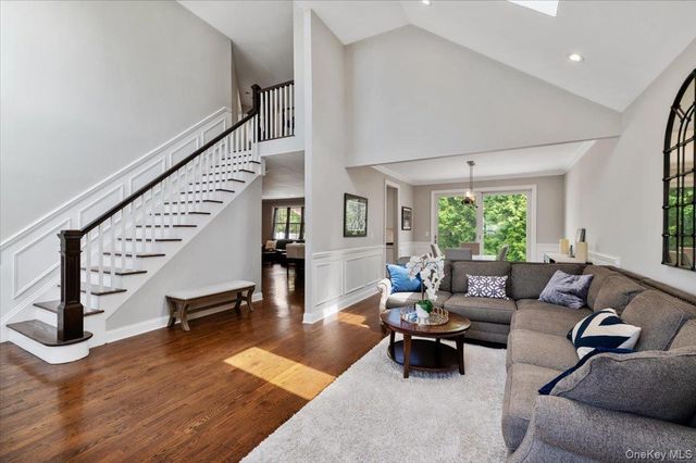 144 Cranberry Court, Melville, NY 11747