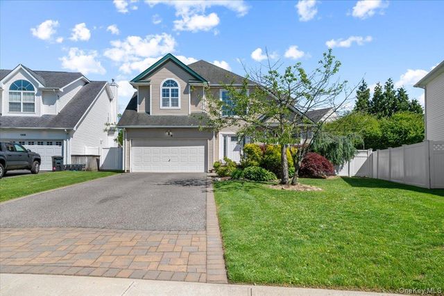 144 Cranberry Court, Melville, NY 11747