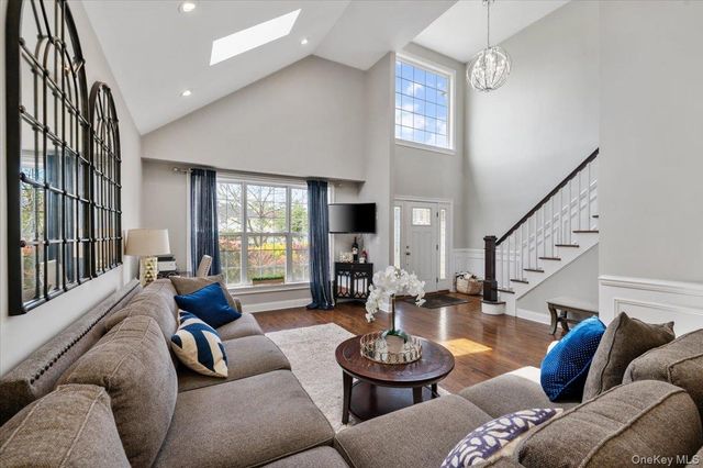 144 Cranberry Court, Melville, NY 11747