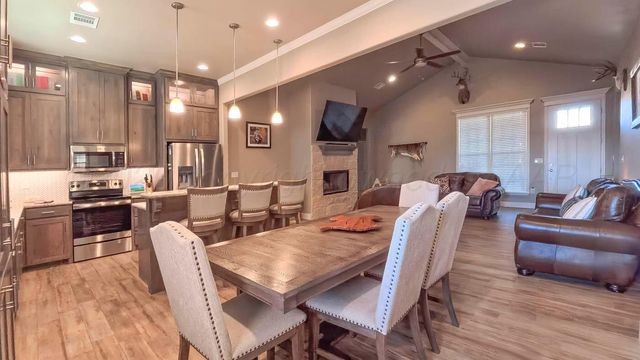 77 Canyon E Parkway, Canyon, TX 79015